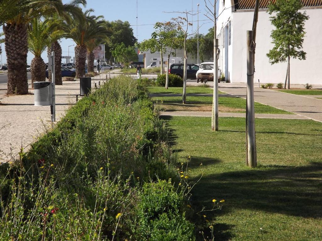 Entrecubos Guesthouse Olhão Buitenkant foto